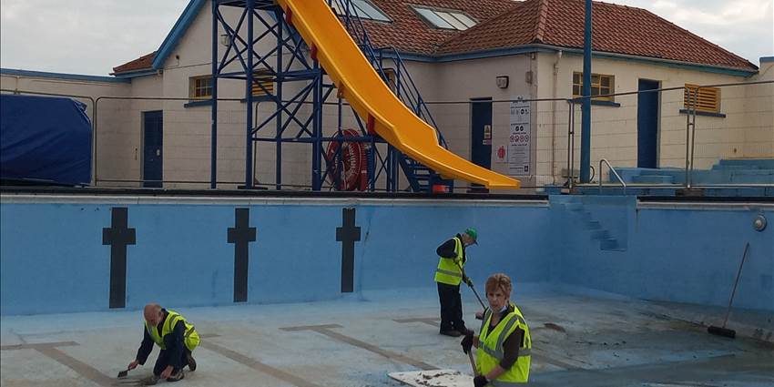 STONEHAVEN HEATED OPEN AIR POOL - Bring on Jubilee Year 2022!!